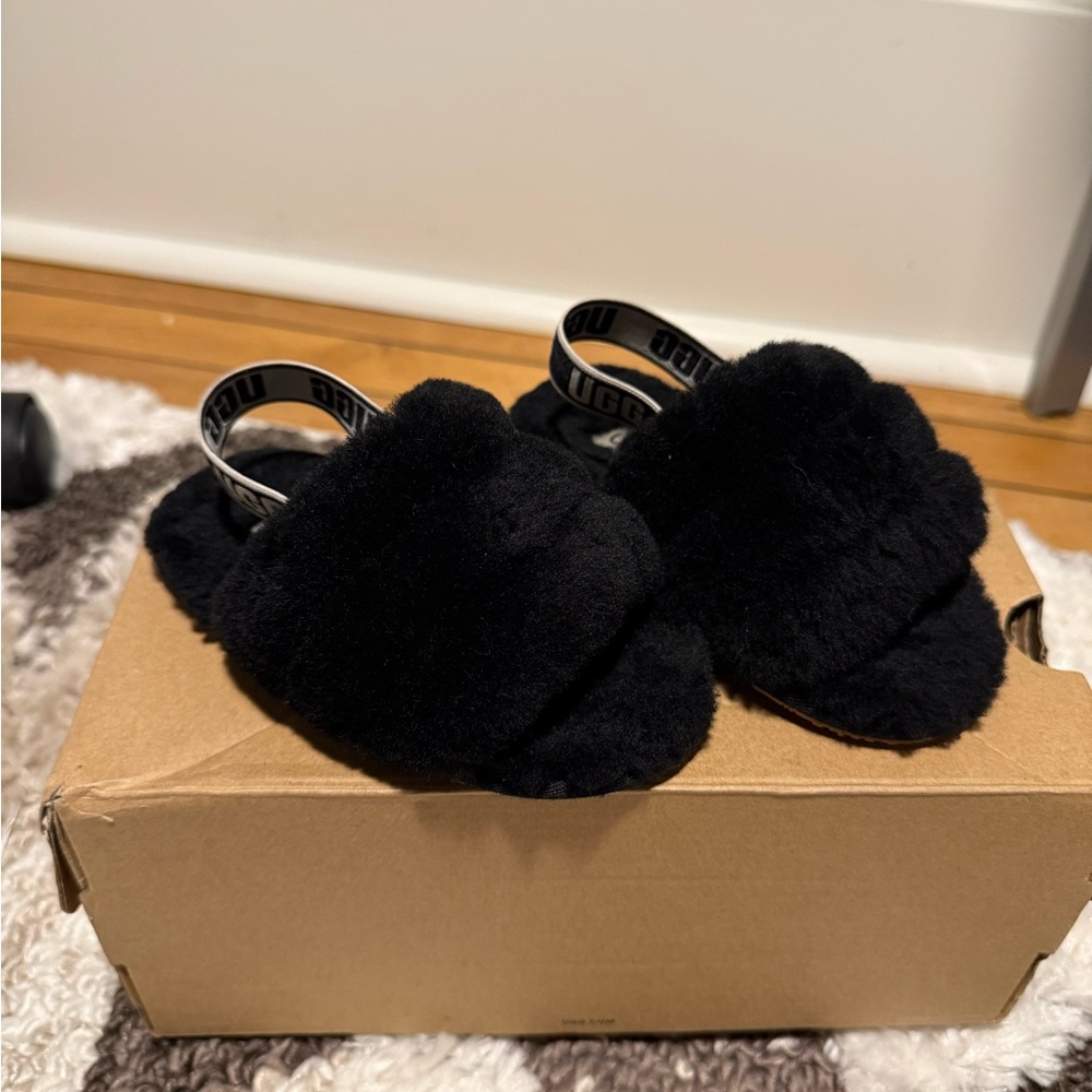 UGG Fluff Yeah Slide Black (Toddler) 8